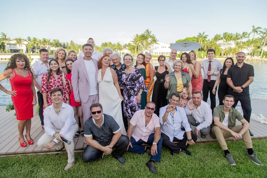 Wedding guests celebrating on the lawn — Alexander and Olga wedding