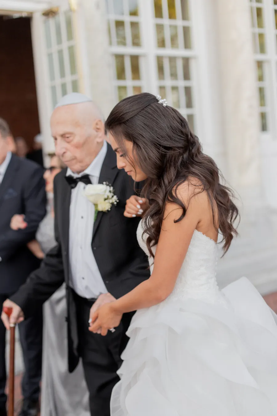 Wedding guest portrait in warm evening light — David and Katia wedding