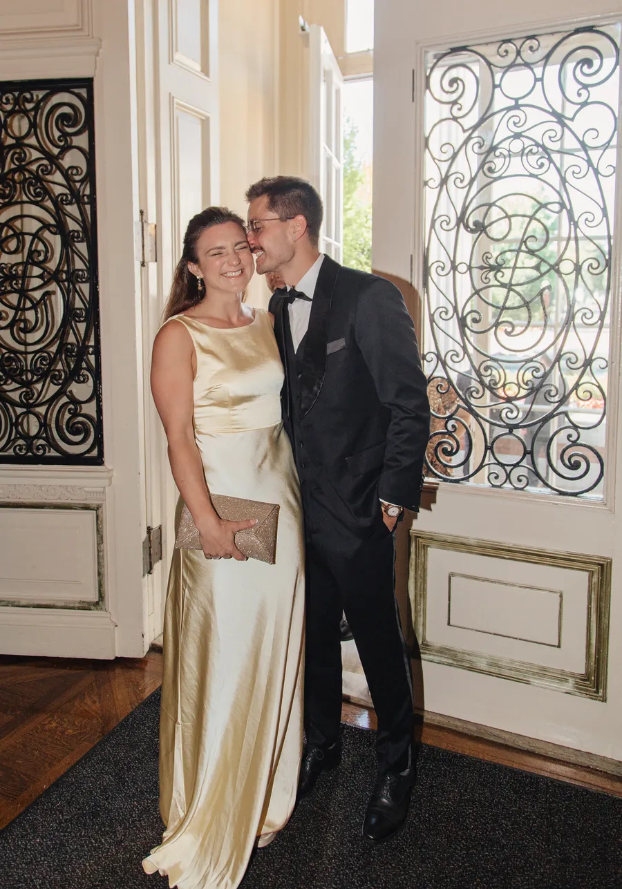 Wedding guests arriving at the historic estate — David and Katia wedding