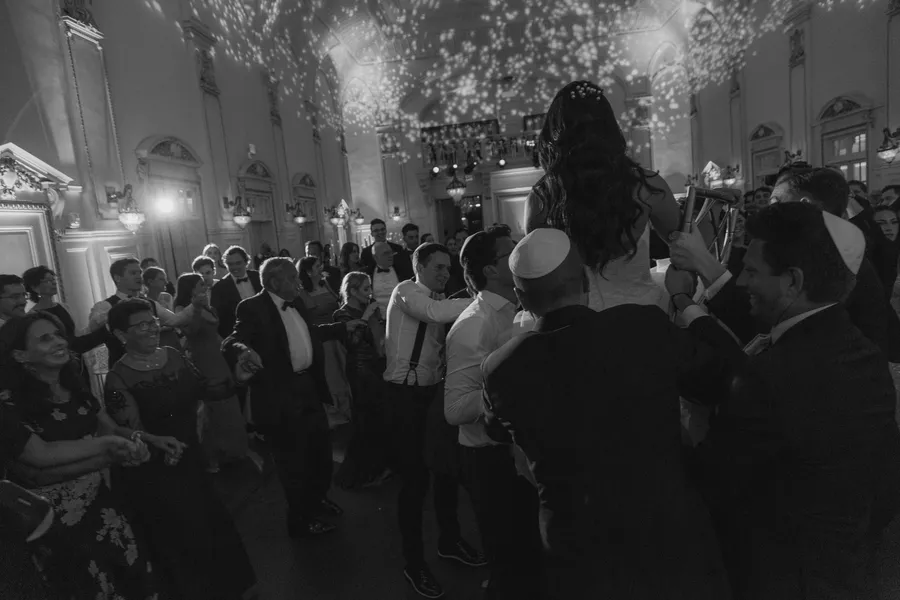 Wedding guests cheering on the dance floor — David and Katia wedding
